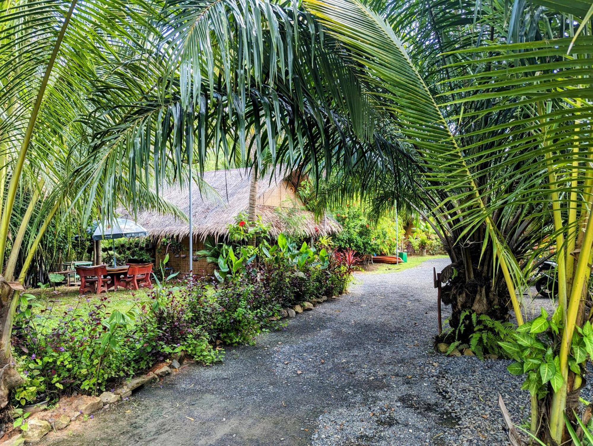 Nary Garden Hotel Kampot Exterior photo